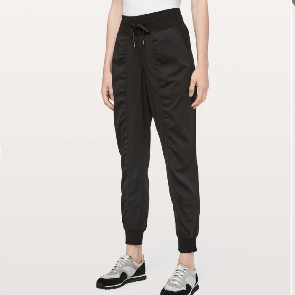 Lululemon dance studio joggers size 0